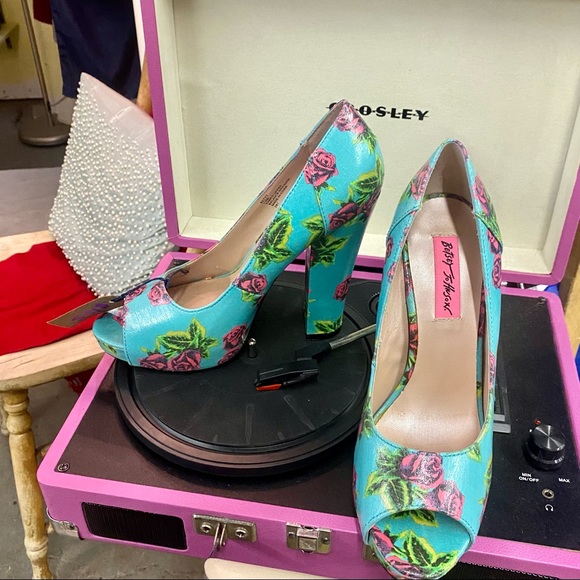 Betsy Johnson Peep Toe Heels - Picture 2 of 8